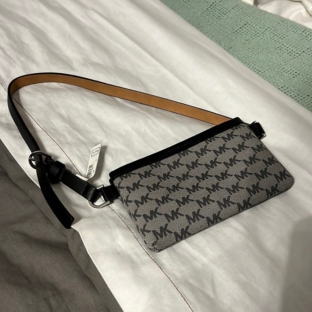 Michael Kors | Signature Belt Bag